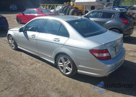 2010 Mercedes-Benz C 300 Luxury 4Matic/Sport 4Matic из США, поврежденный, VIN WDDGF8BB7AF385376